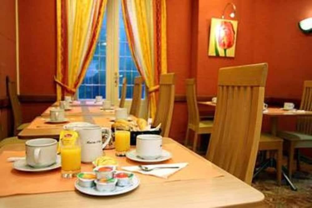 Hotel Des Trois Gares Paris Restaurant photo